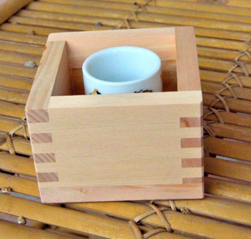 Masu con bicchiere da sake  tigre