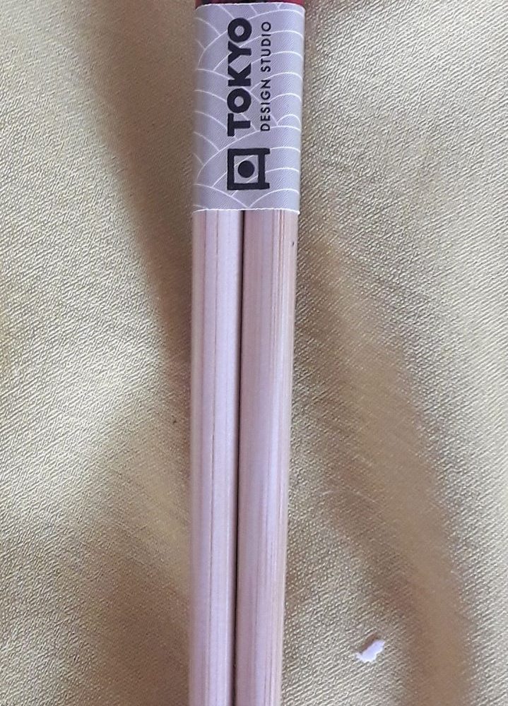 bacchette con coppia di neko della linea Tokyo design studio.