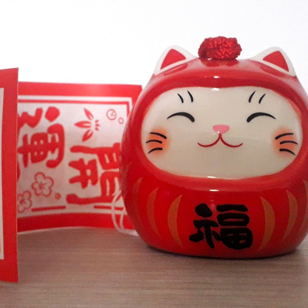 Furin daruma maneki neko rosso in ceramica